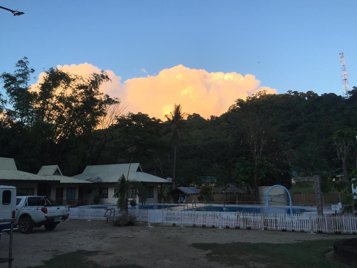 Tay Lelong'S Pension House ไตไต ภายนอก รูปภาพ